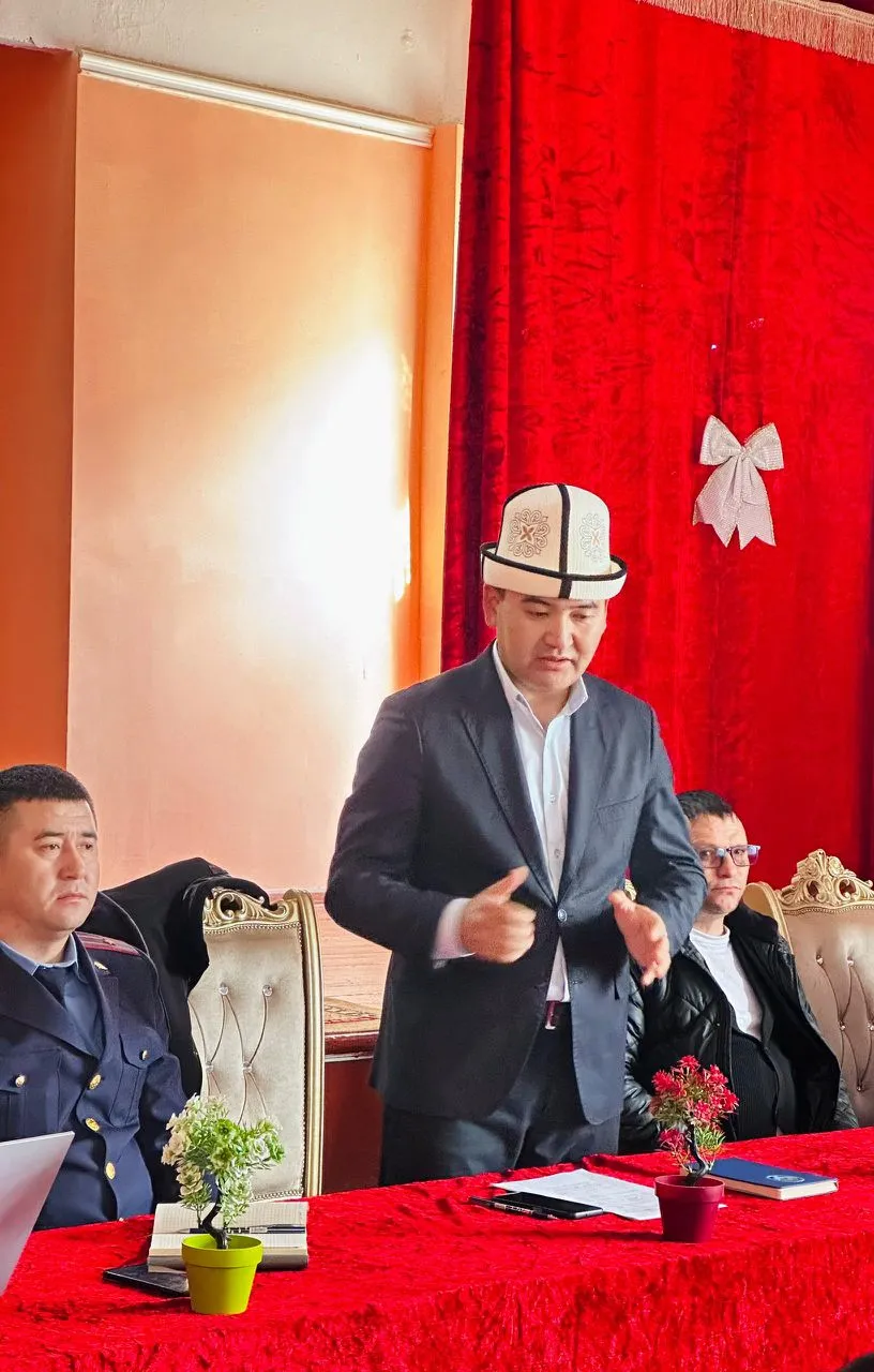 А.Масалиев айыл өкмөт аймагындагы Алыш, Өлагыш, Ташкоргон айылдарында айыл өкмөт башчы эл менен жыйын өткөрдү